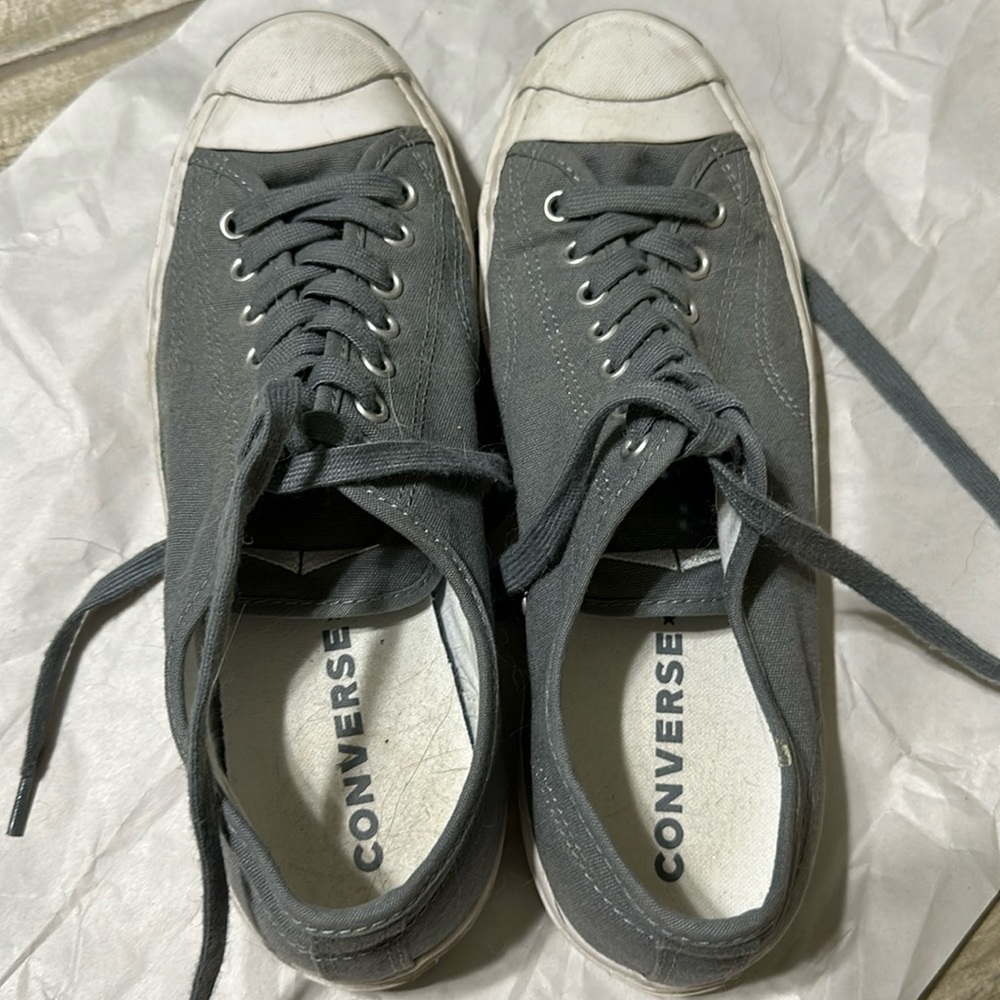Converse Shoes 9 men 10.5 Women Gray EUC